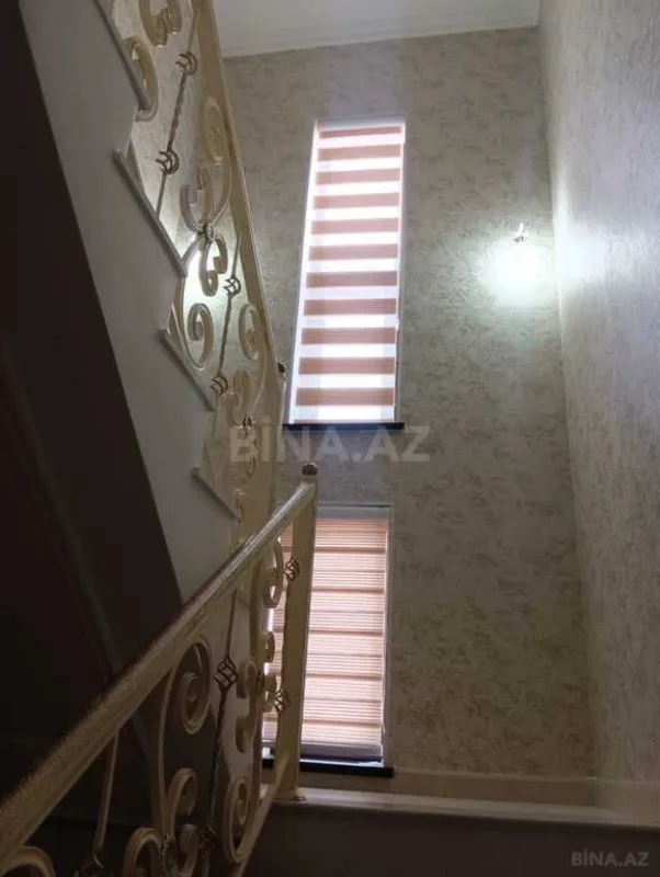 Satılır 7 otaqlı həyət evi 250 m²