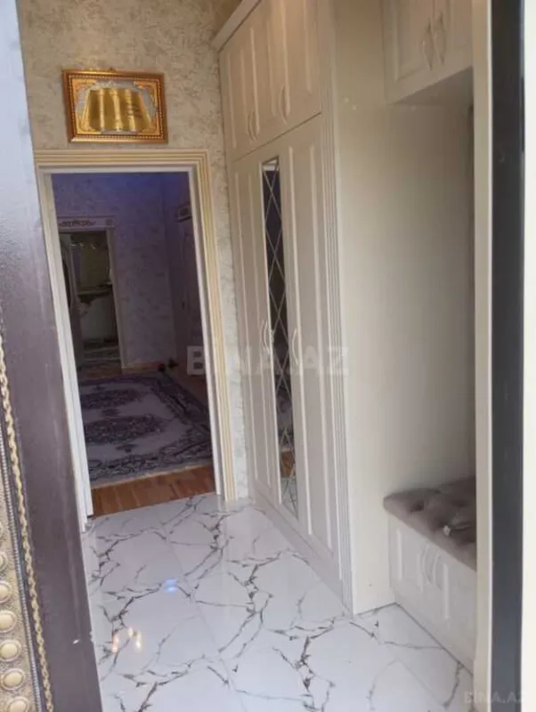 Satılır 7 otaqlı həyət evi 250 m²