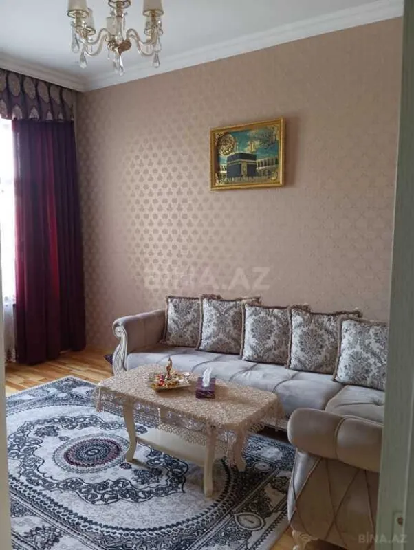 Satılır 7 otaqlı həyət evi 250 m²