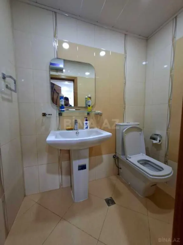 Satılır 3 otaqlı mənzil 122 m²