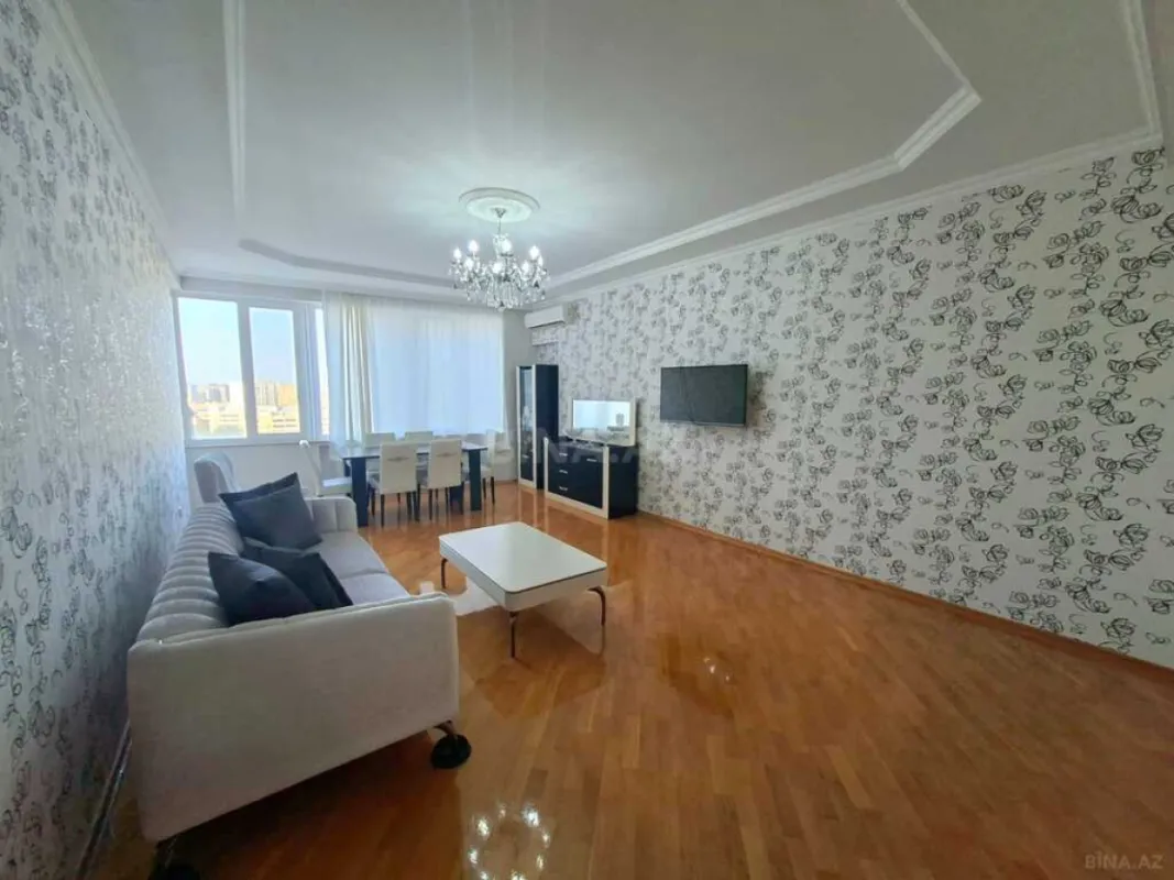 Satılır 3 otaqlı mənzil 122 m²