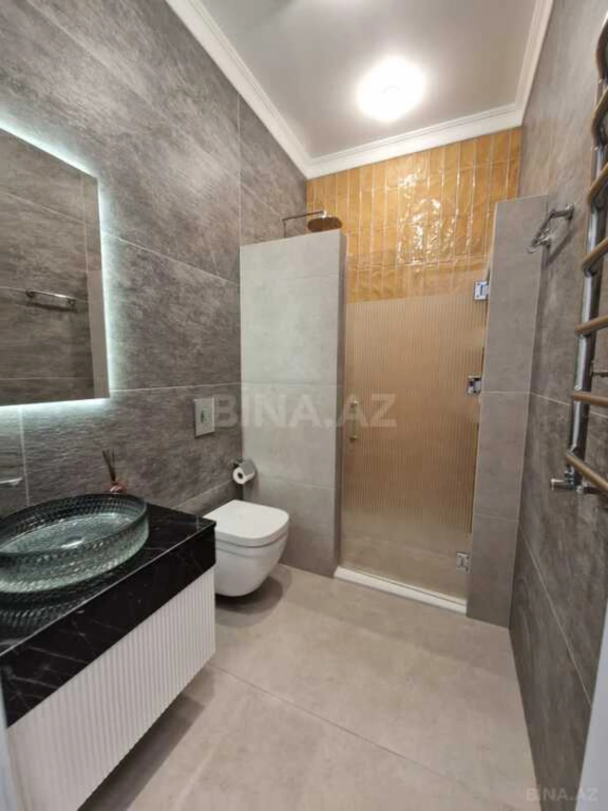 Satılır 3 otaqlı mənzil 105 m²
