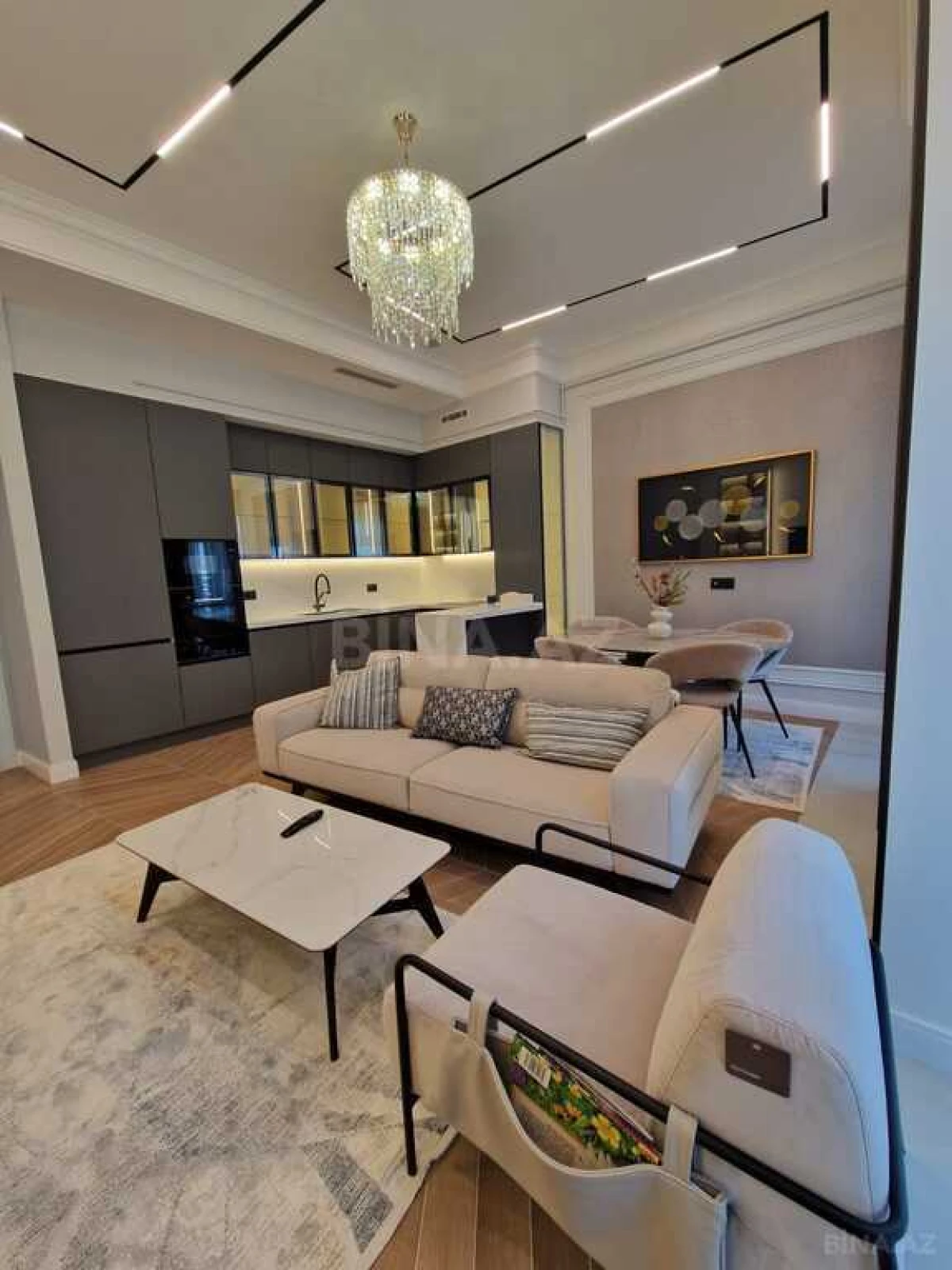 Satılır 3 otaqlı mənzil 105 m²