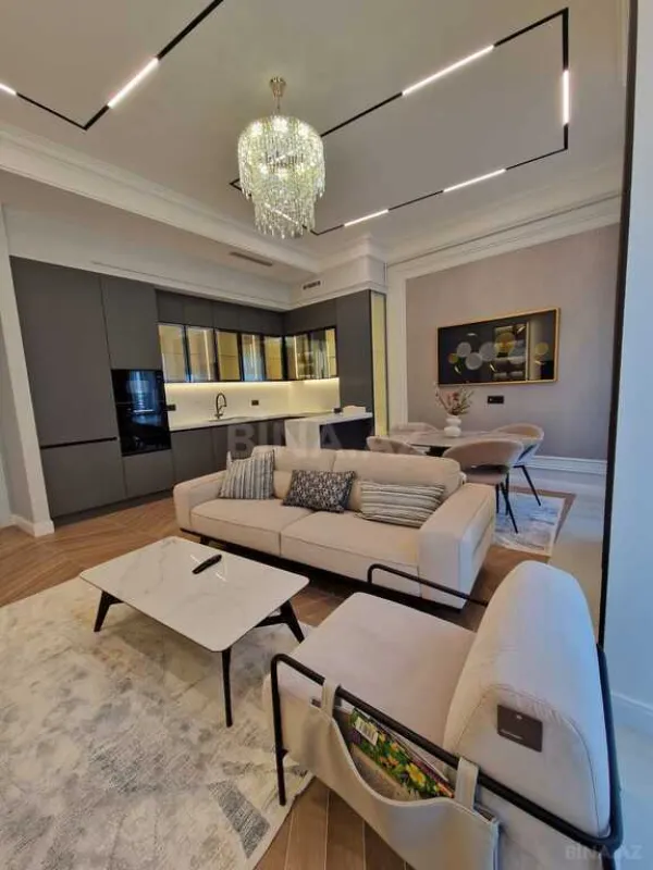 Satılır 3 otaqlı mənzil 105 m²