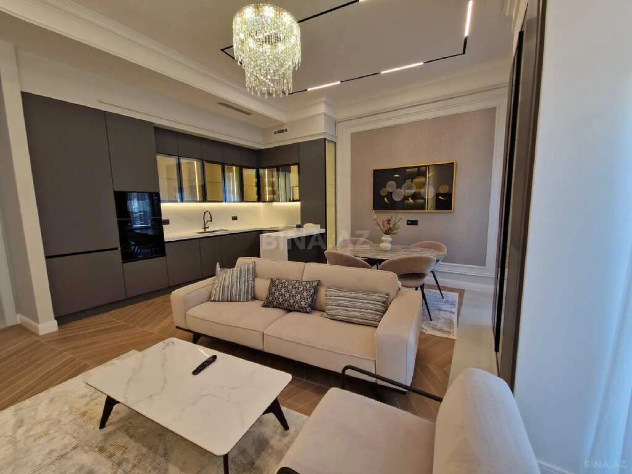 Satılır 3 otaqlı mənzil 105 m²