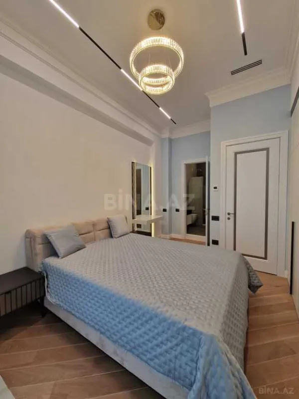Satılır 3 otaqlı mənzil 105 m²