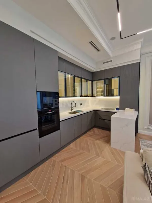 Satılır 3 otaqlı mənzil 105 m²