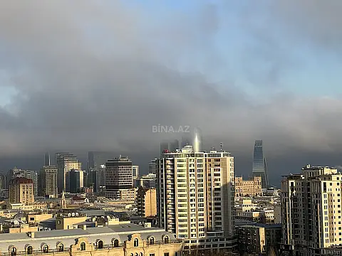 Satılır 5 otaqlı mənzil 240 m²