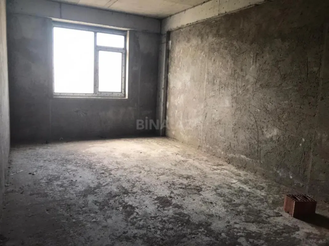 Satılır 3 otaqlı mənzil 122 m²