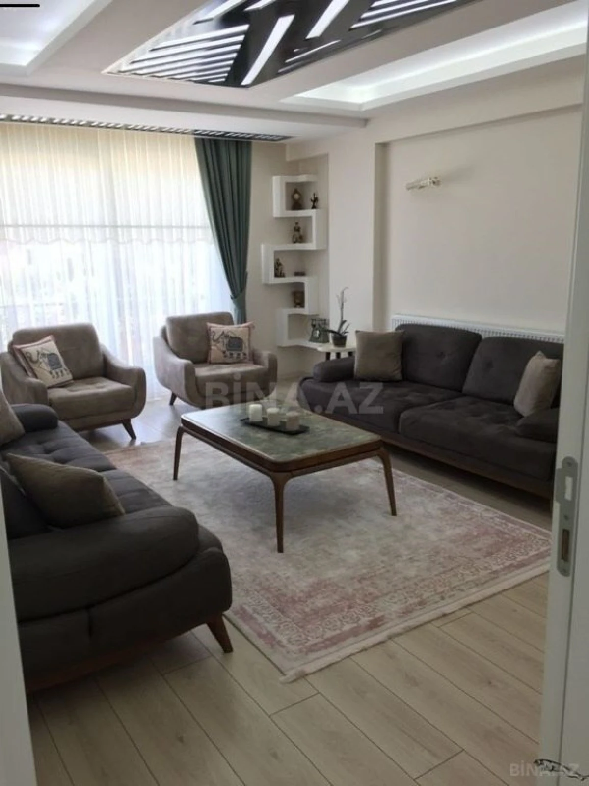 Kirayə verilir 2 otaqlı mənzil 80 m²