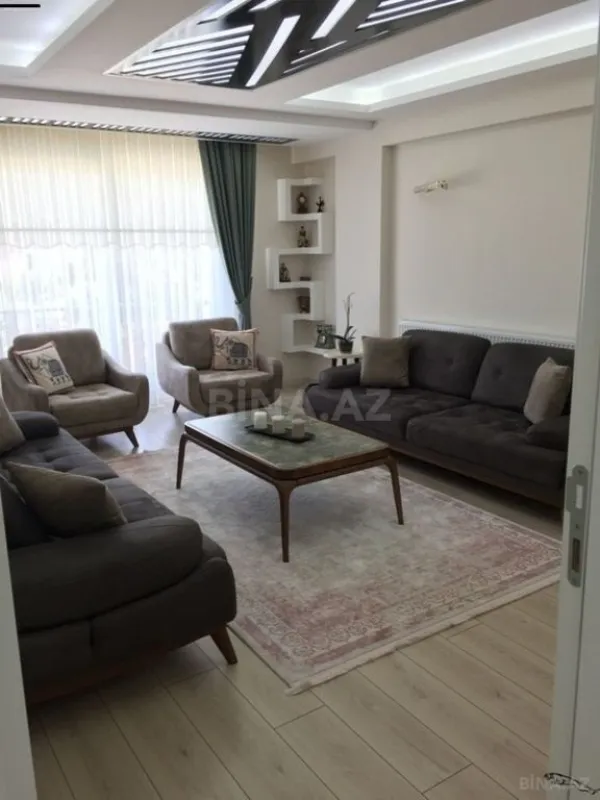 Kirayə verilir 2 otaqlı mənzil 80 m²