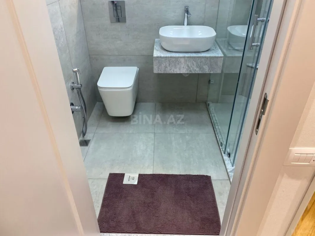 Kirayə verilir 2 otaqlı mənzil 80 m²