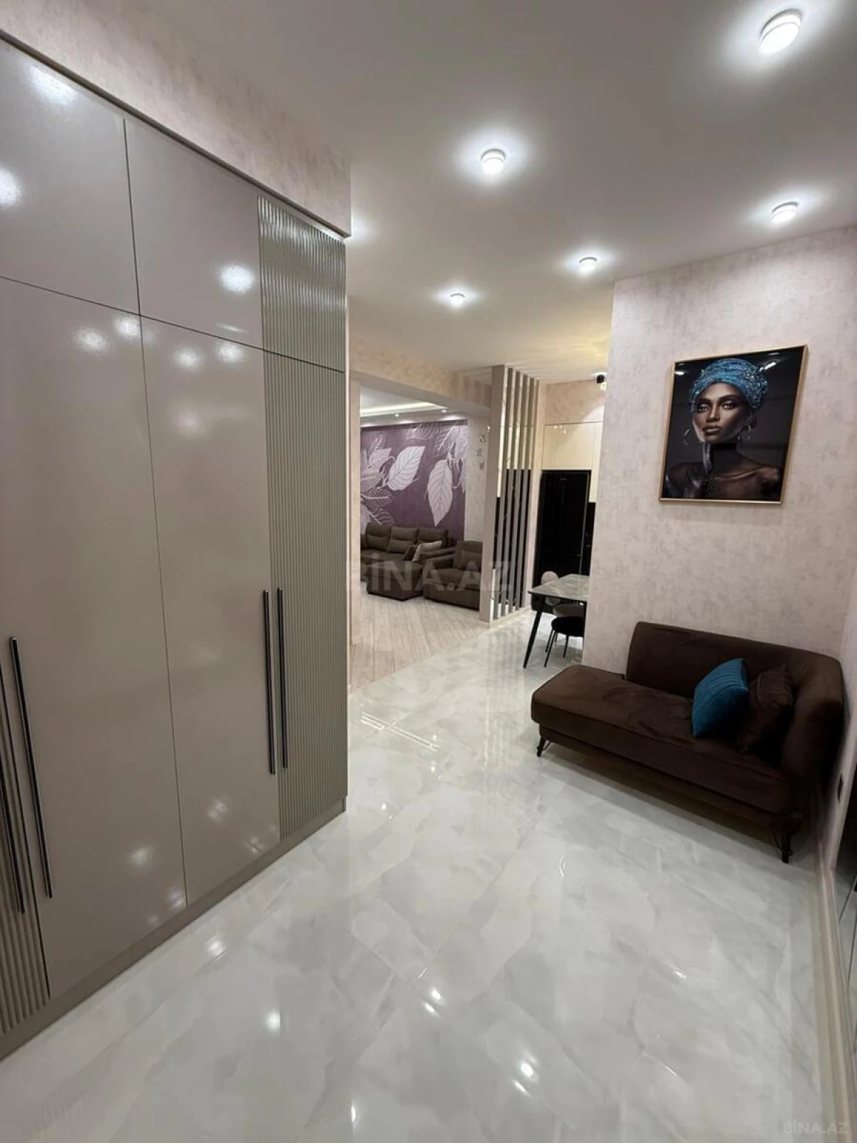 Satılır 2 otaqlı mənzil 66 m²