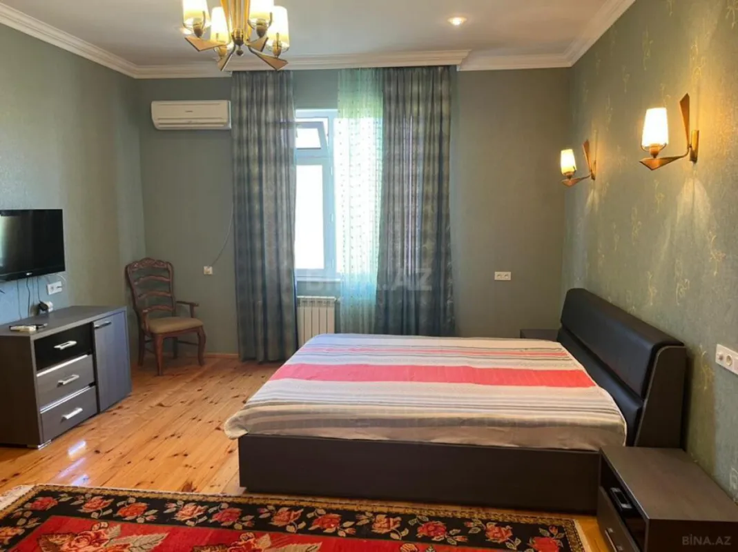 Satılır 5 otaqlı həyət evi 570 m²
