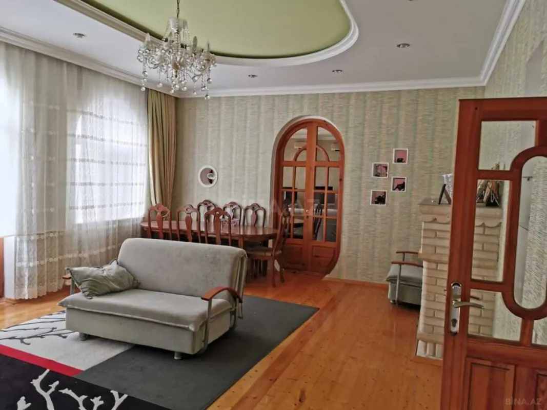 Satılır 5 otaqlı həyət evi 570 m²