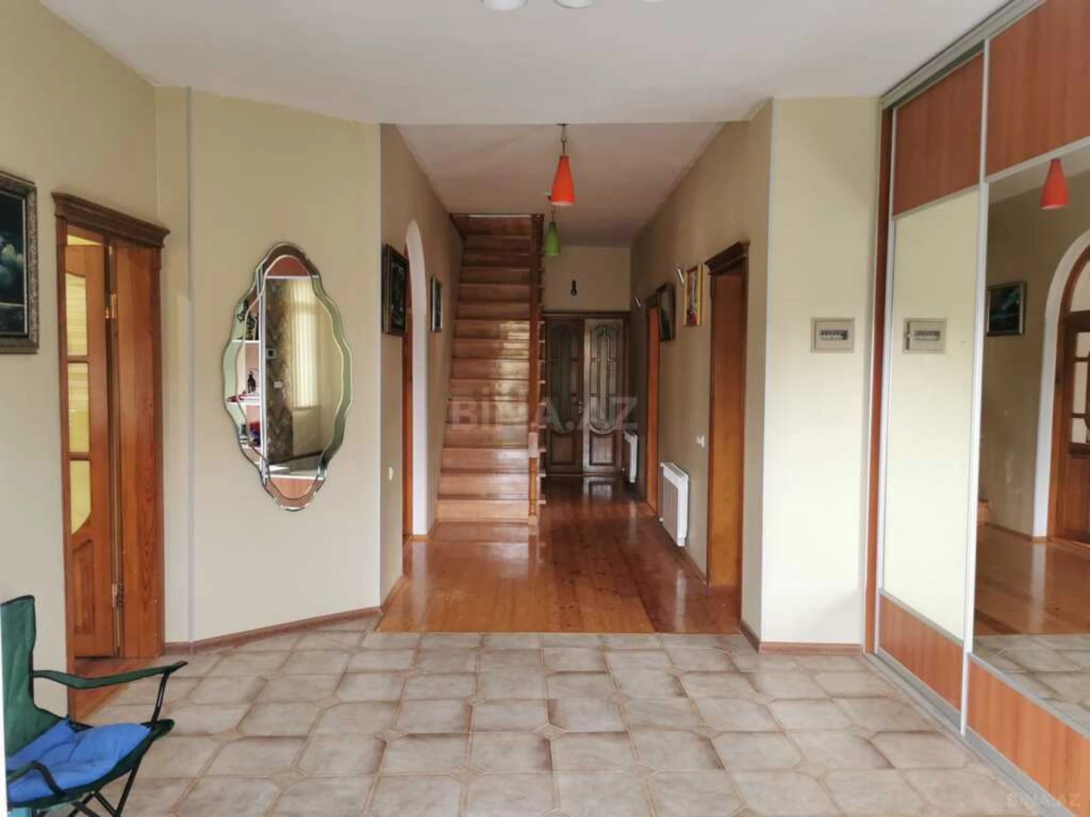 Satılır 5 otaqlı həyət evi 570 m²