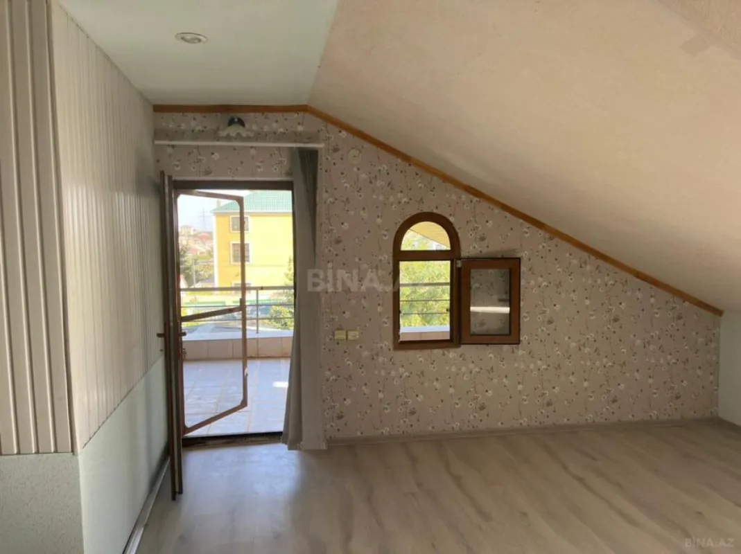 Satılır 5 otaqlı həyət evi 570 m²