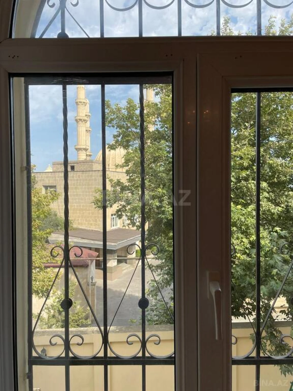 Satılır 7 otaqlı həyət evi 750 m²