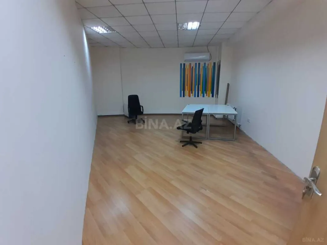 Kirayə verilir 5 otaqlı ofis 250 m²