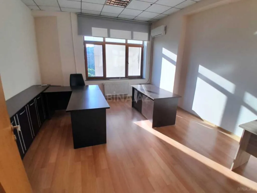 Kirayə verilir 5 otaqlı ofis 250 m²