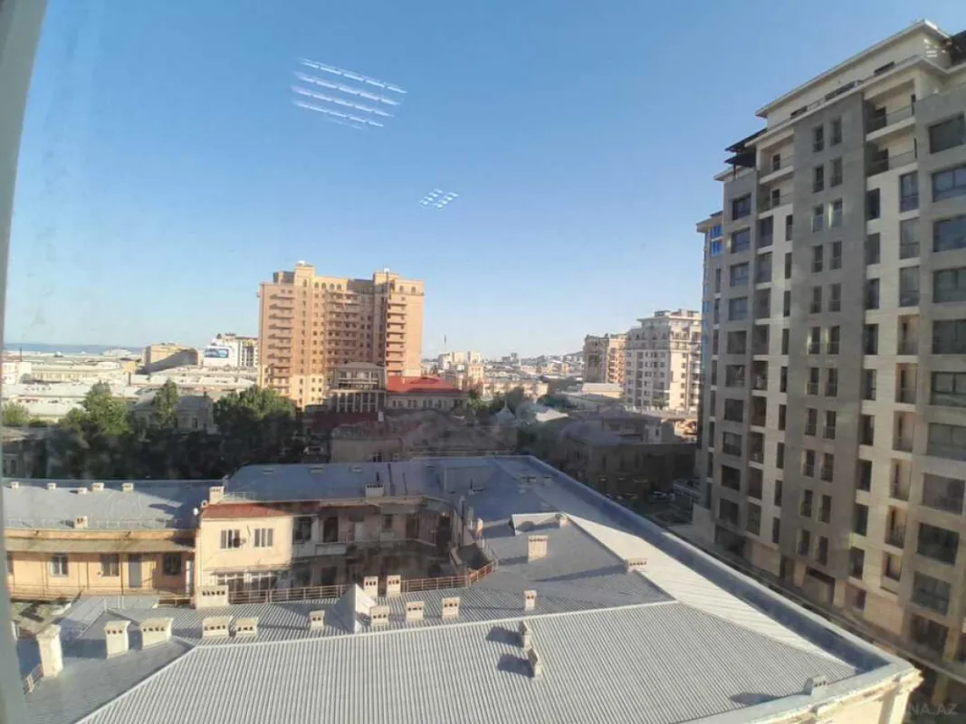 Kirayə verilir 5 otaqlı ofis 250 m²