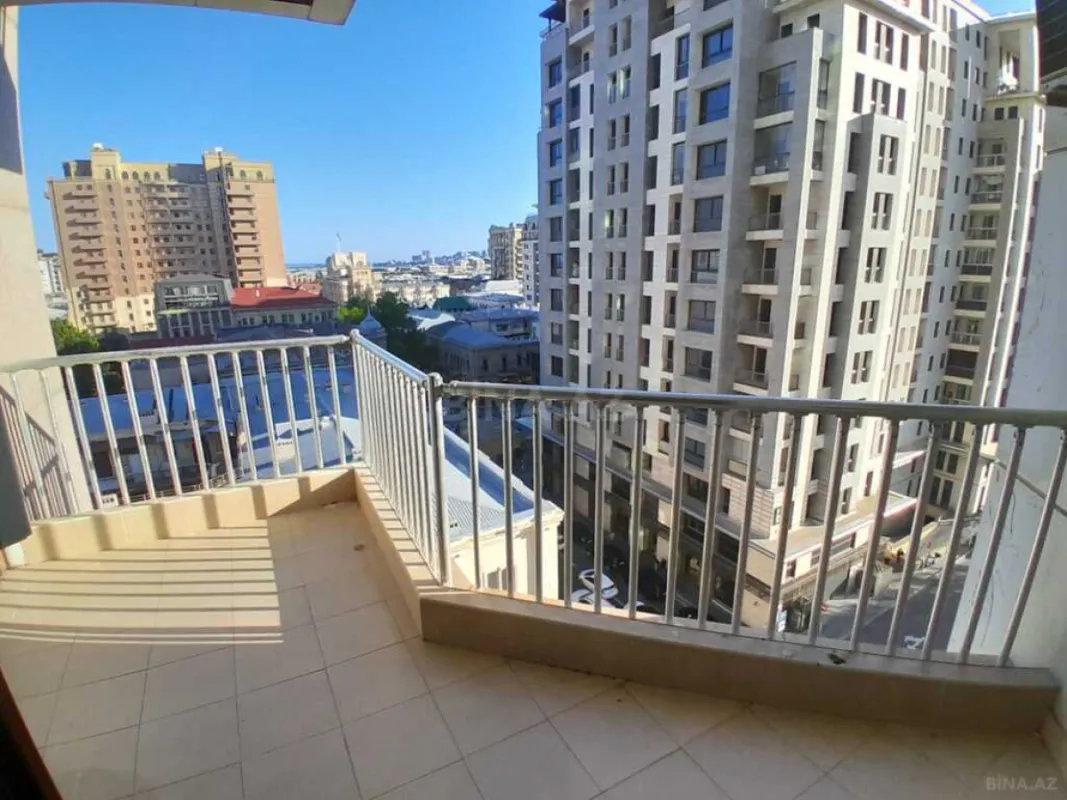 Kirayə verilir 5 otaqlı ofis 250 m²