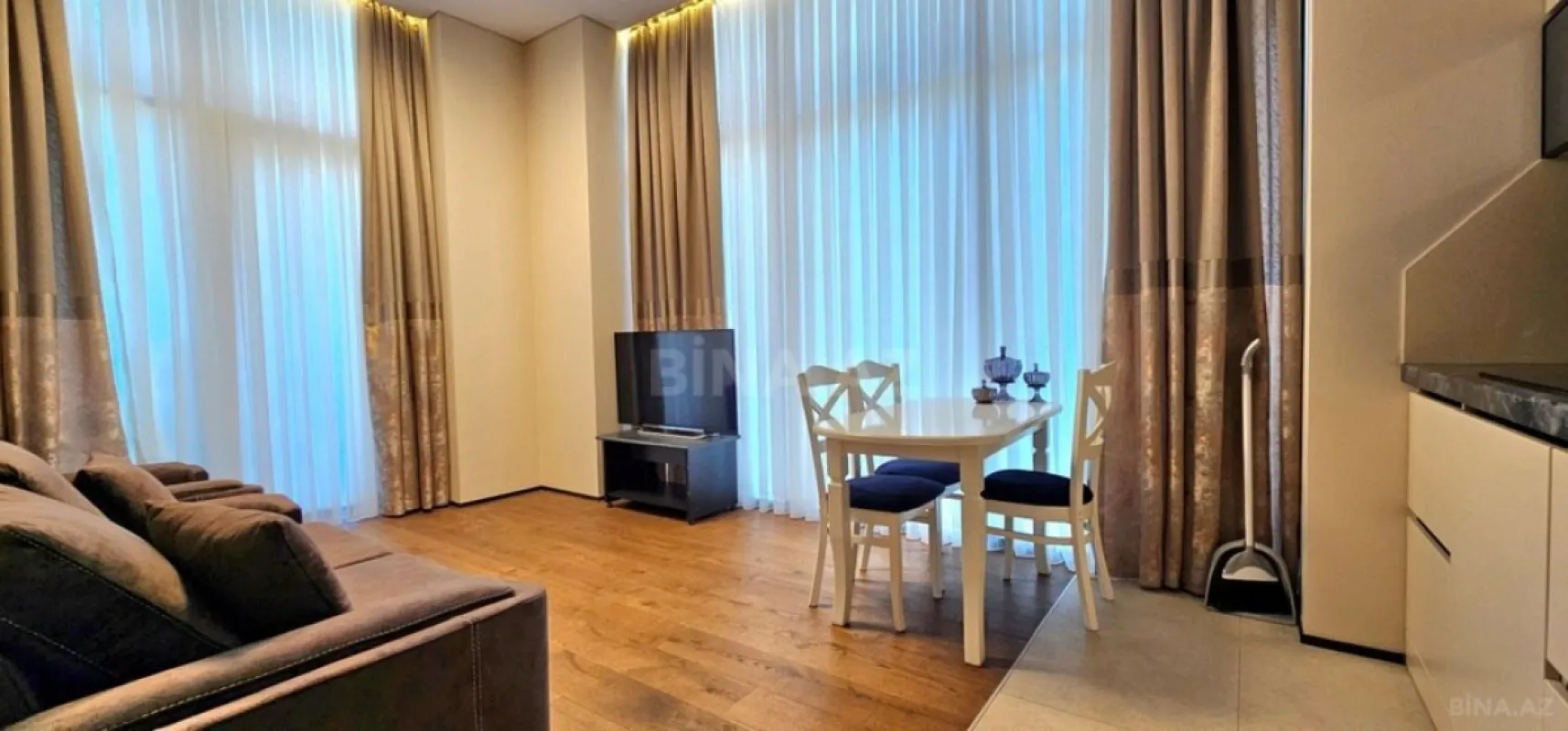 Satılır 2 otaqlı mənzil 75 m²