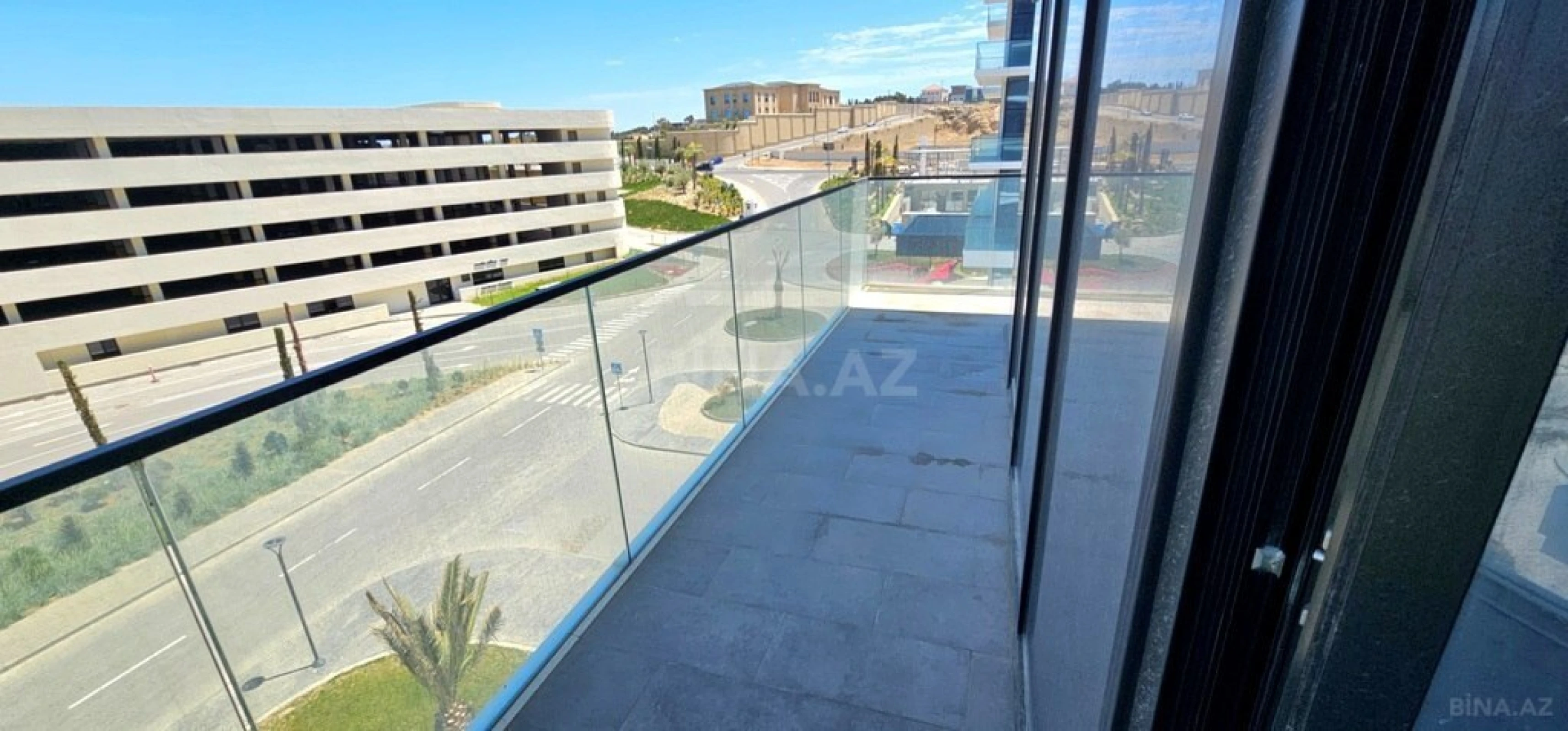 Satılır 2 otaqlı mənzil 75 m²