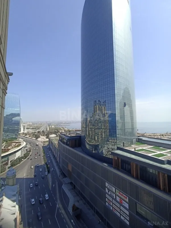 Satılır 3 otaqlı mənzil 140 m²