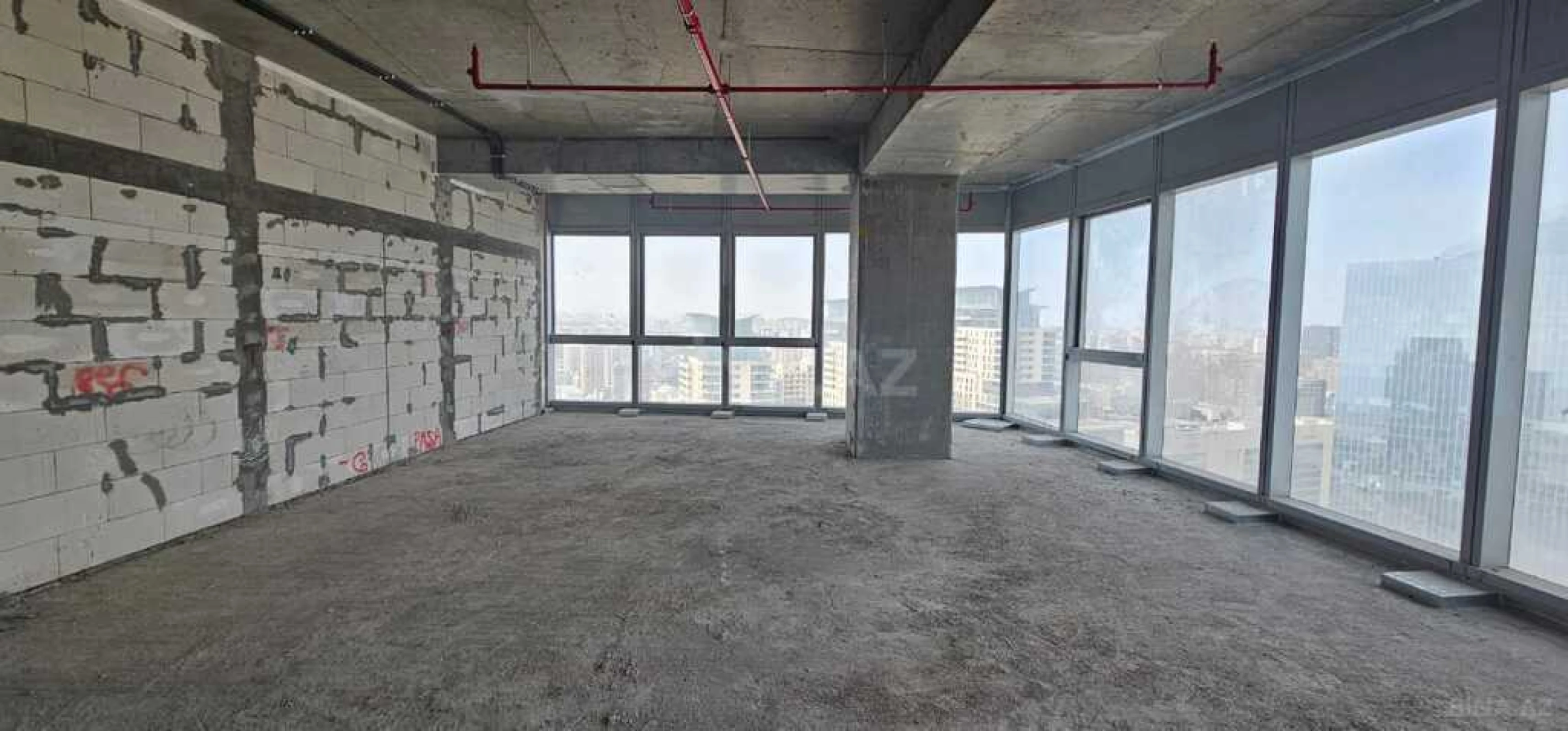 Satılır 3 otaqlı mənzil 140 m²