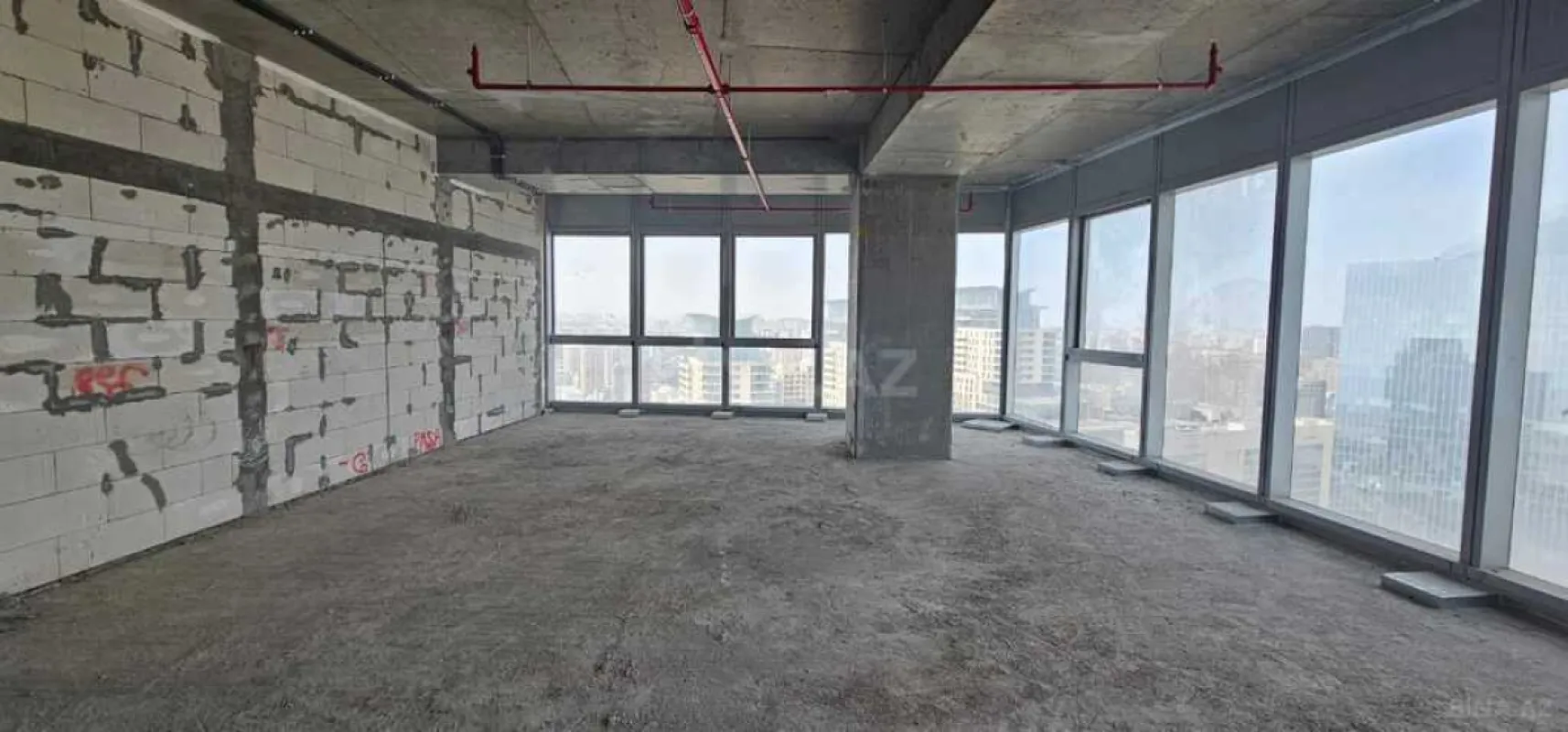 Satılır 3 otaqlı mənzil 140 m²
