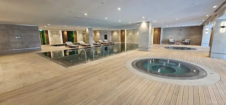 Satılır 3 otaqlı mənzil 140 m²