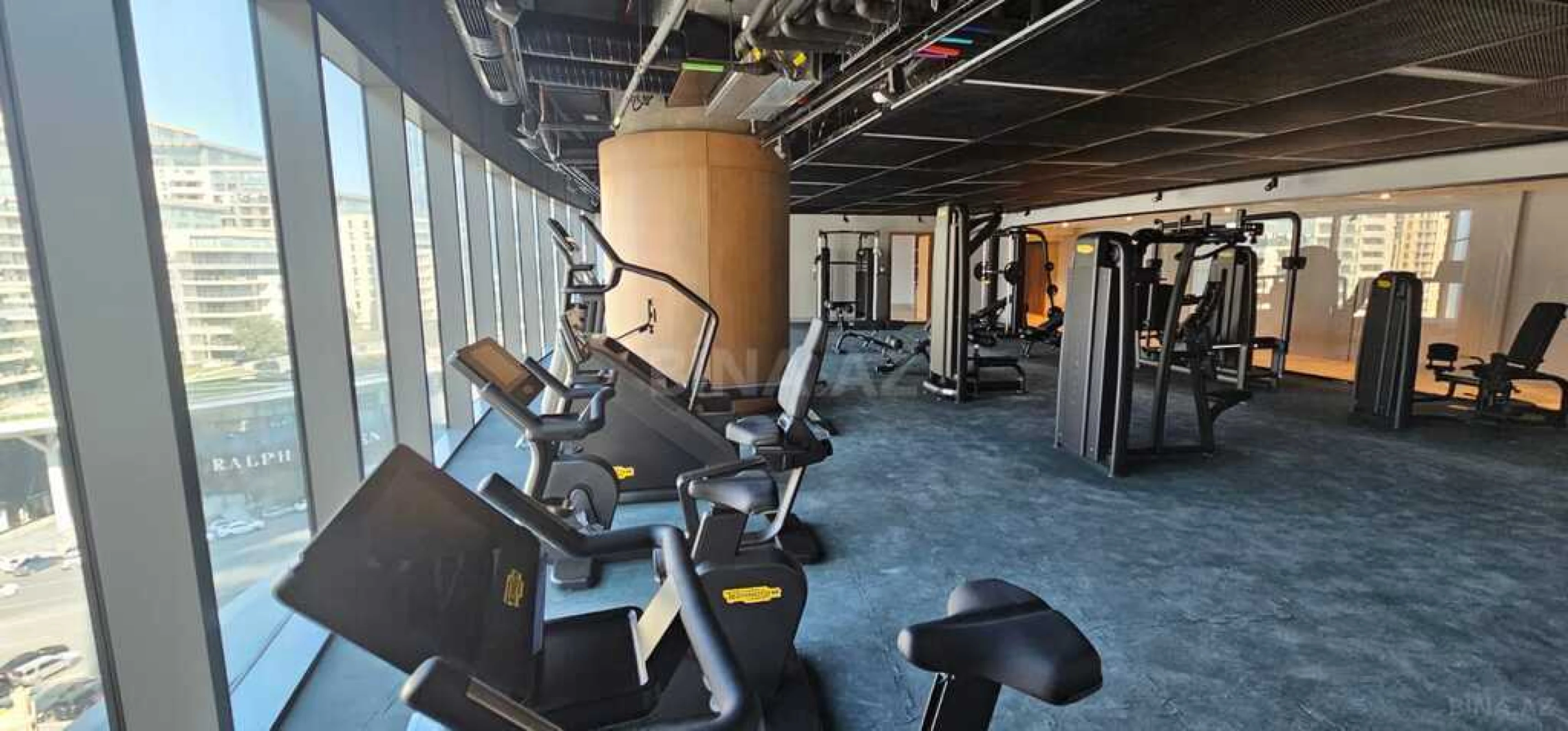 Satılır 3 otaqlı mənzil 140 m²