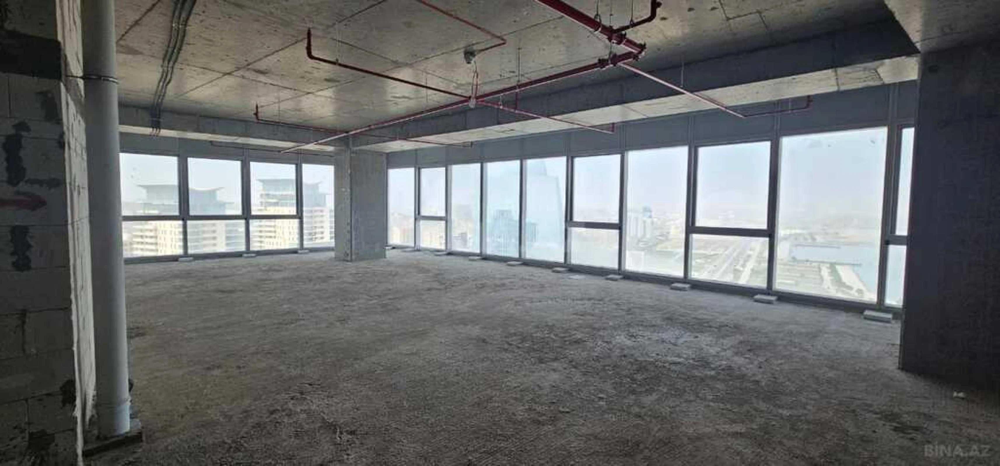 Satılır 3 otaqlı mənzil 140 m²