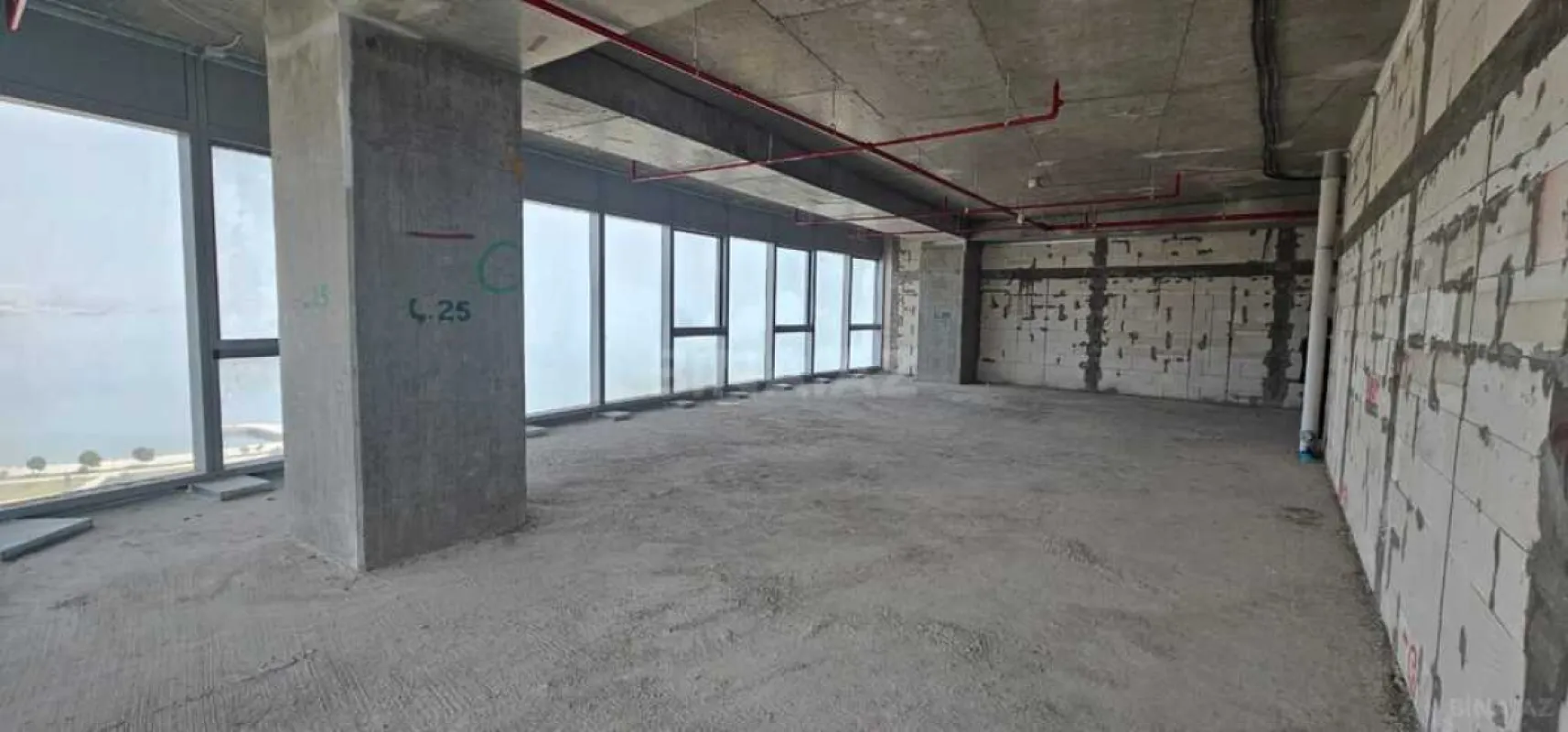 Satılır 3 otaqlı mənzil 140 m²
