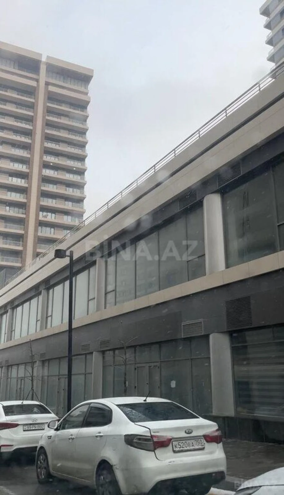 Satılır 3 otaqlı mənzil 157 m²