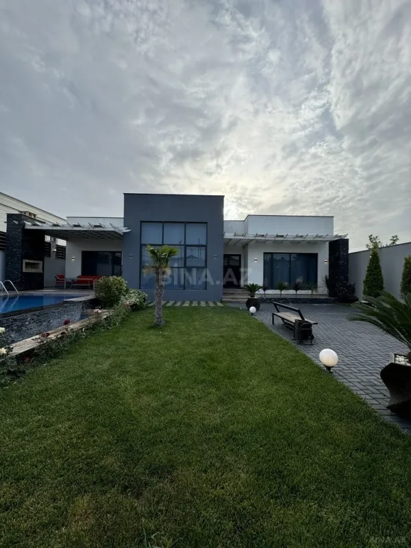 Satılır 4 otaqlı həyət evi 220 m²