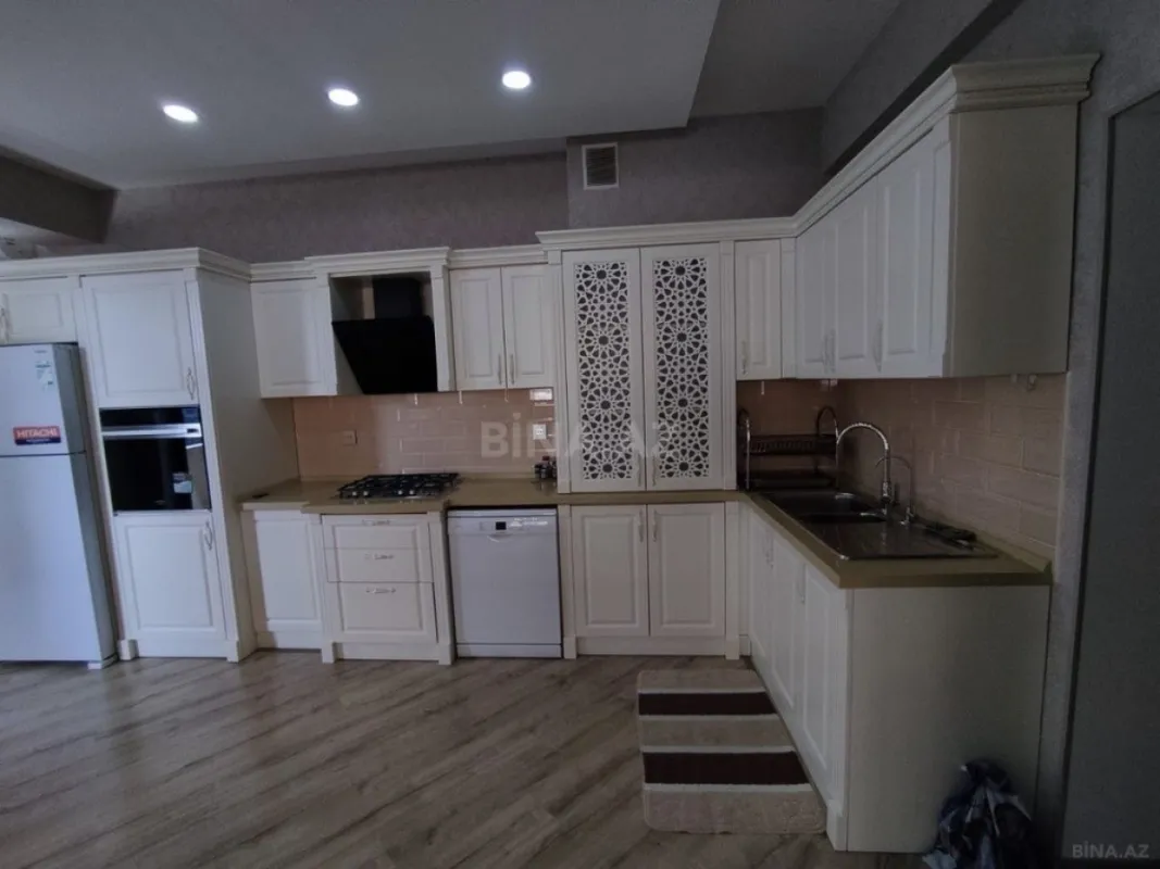 Kirayə verilir 2 otaqlı mənzil 75 m²