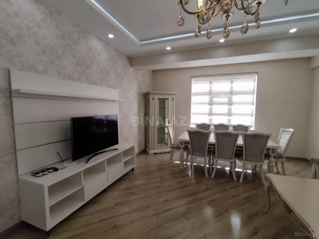 Kirayə verilir 2 otaqlı mənzil 75 m²