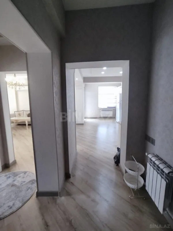 Kirayə verilir 2 otaqlı mənzil 75 m²