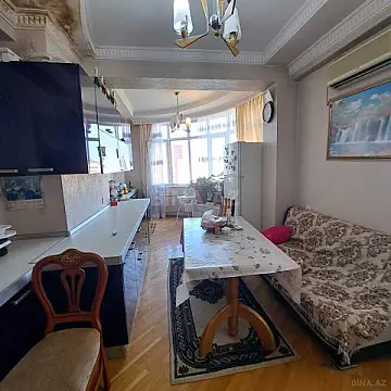 Satılır 3 otaqlı mənzil 170 m²