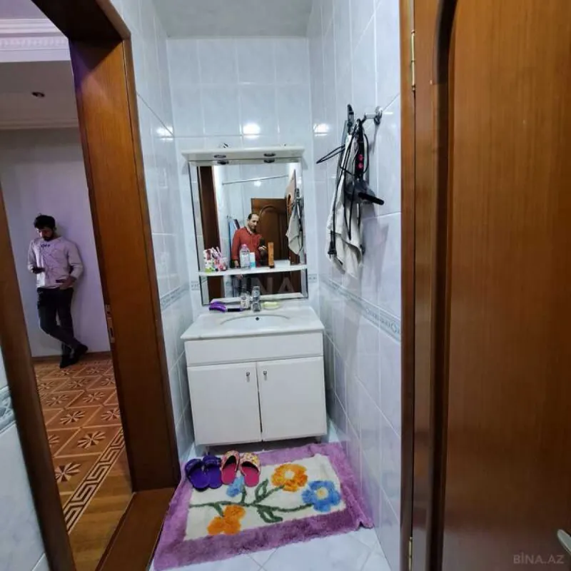 Satılır 3 otaqlı mənzil 170 m²