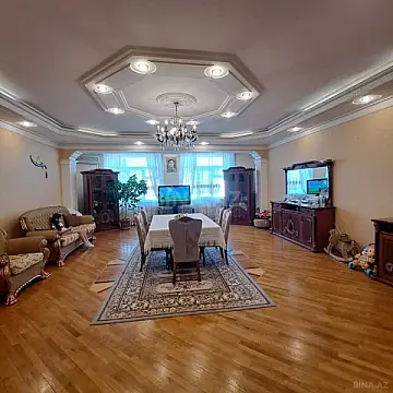 Satılır 3 otaqlı mənzil 170 m² — Bakı, İnşaatçılar 3 otaq 170.00 m²