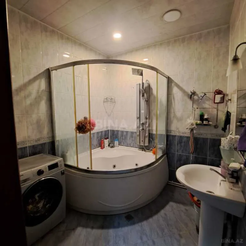 Satılır 3 otaqlı mənzil 170 m²