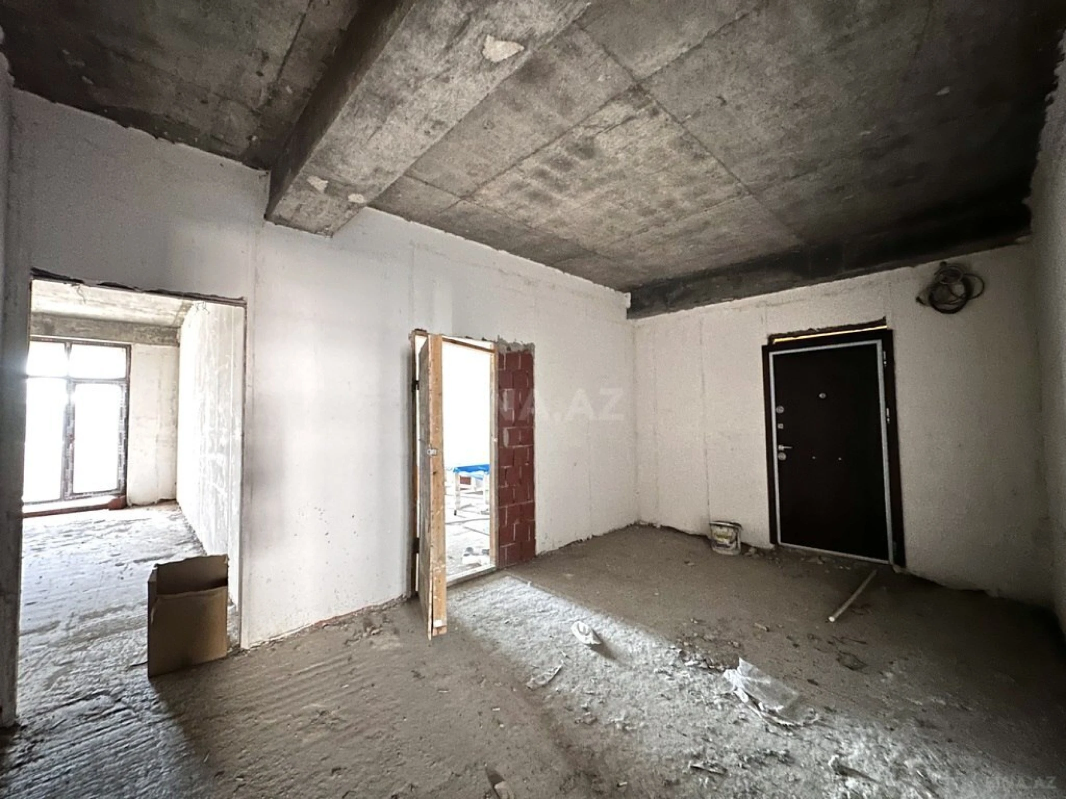 Satılır 3 otaqlı mənzil 125 m²