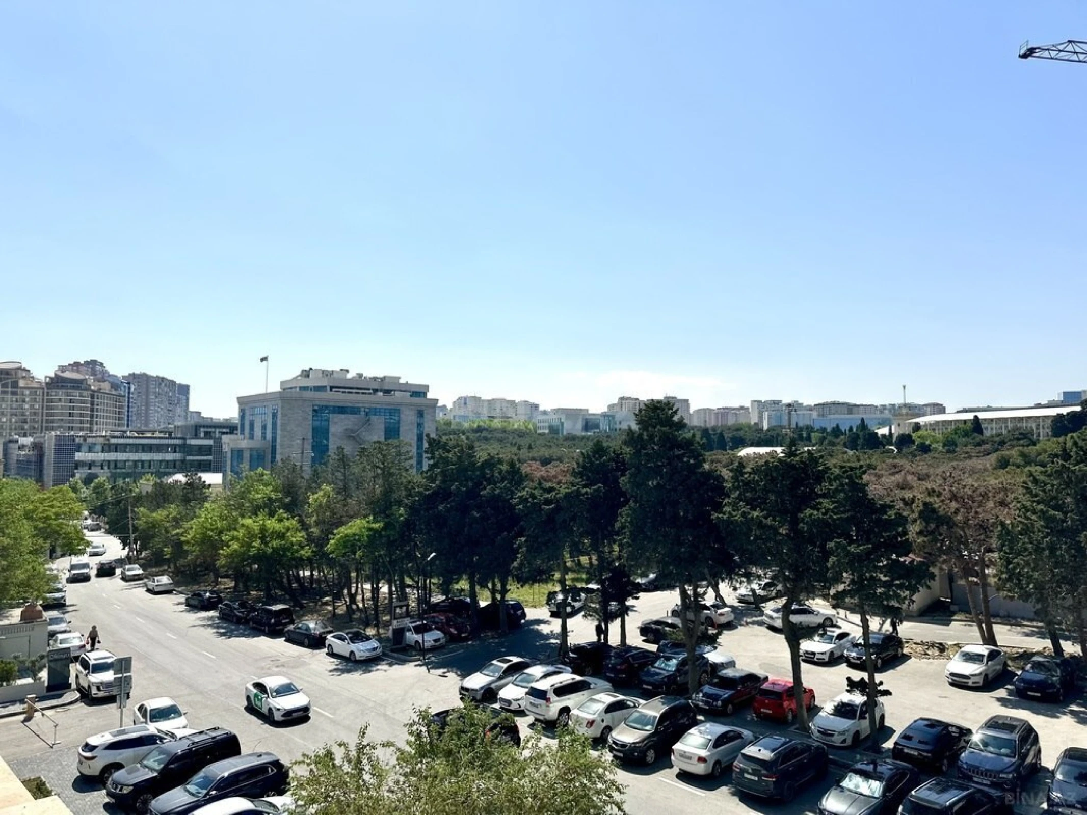 Satılır 3 otaqlı mənzil 125 m²