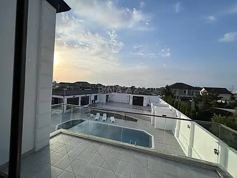 Kirayə verilir 5 otaqlı həyət evi 380 m²