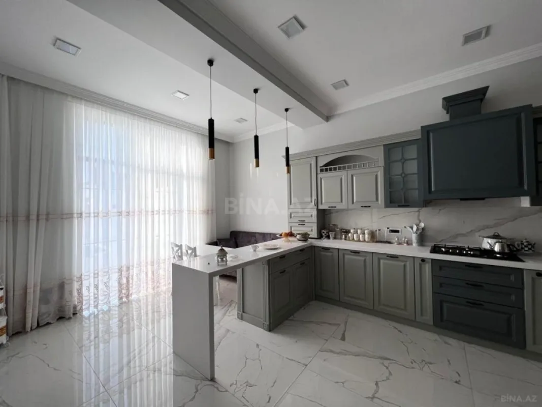 Kirayə verilir 5 otaqlı həyət evi 380 m²