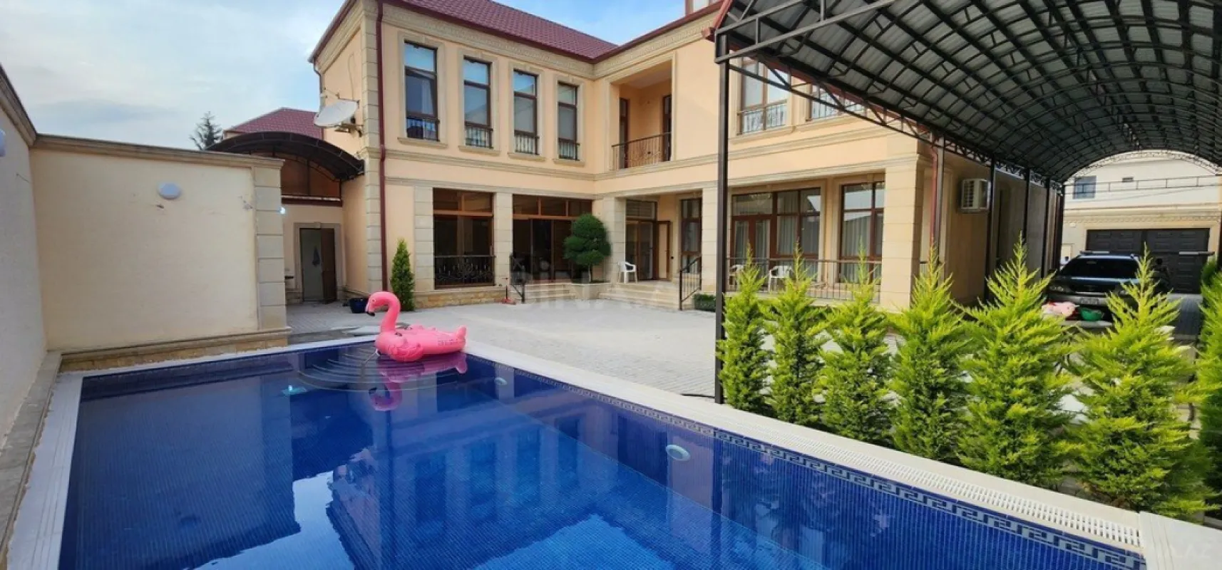 Kirayə verilir 6 otaqlı həyət evi 350 m²