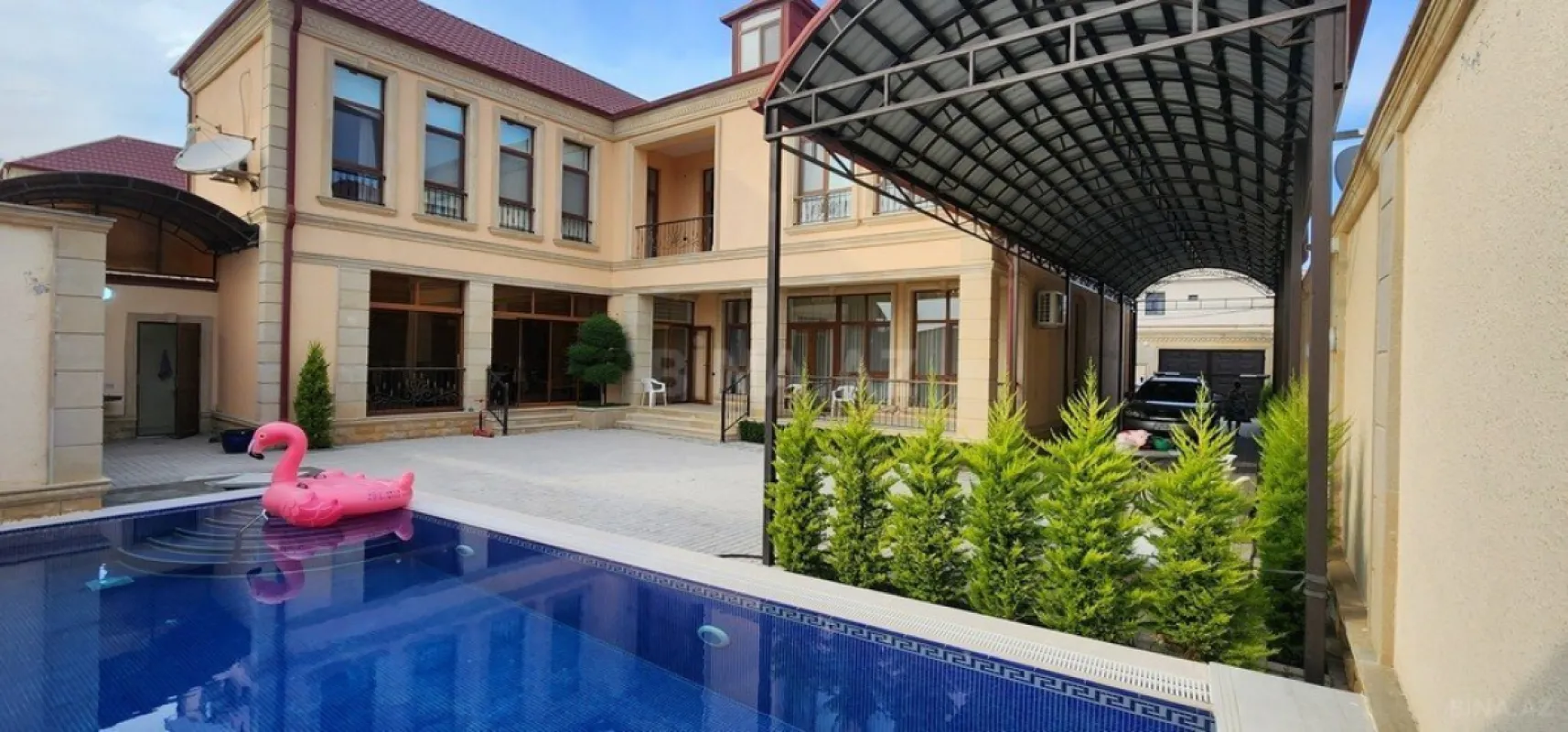 Kirayə verilir 6 otaqlı həyət evi 350 m²